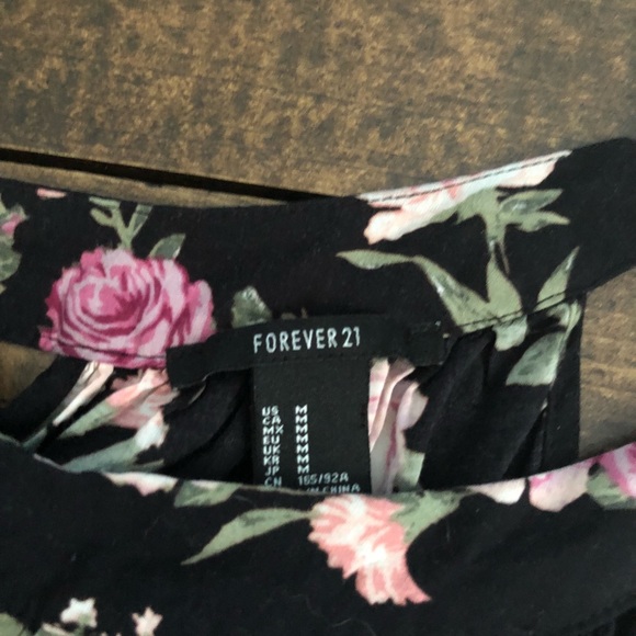 H&M Halter - Picture 2 of 2